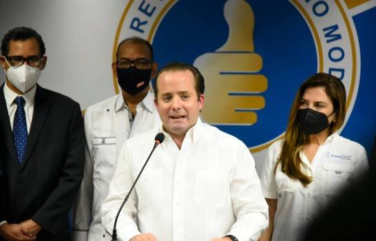 El presidente del PRM, José Ignacio Paliza, ofrece los detalles de la reunión de la Comisión Ejecutiva del partido este jueves. 